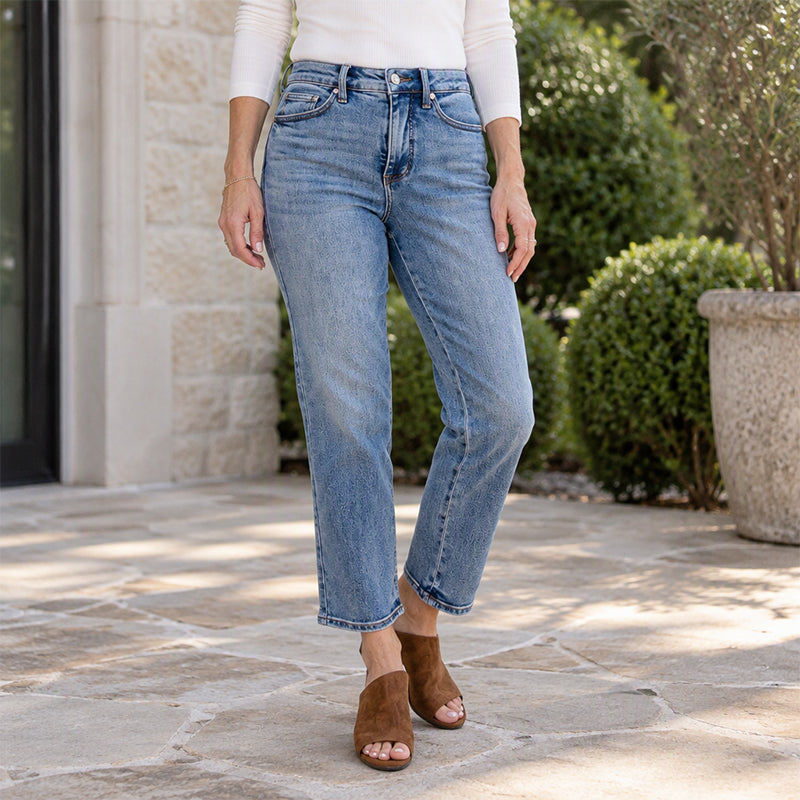 👖 Women's High-Waisted Cropped Straight-Leg Jeans